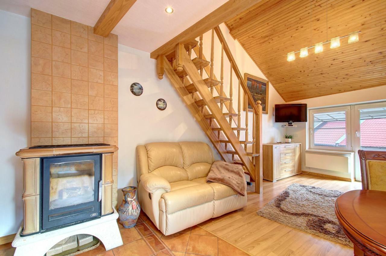 Kotedzas Nidoje Apartment Luaran gambar